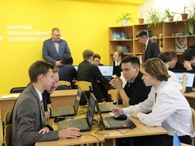 В школах №26 и 15 состоялось открытие Цифровой образовательной среды