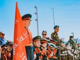 В Якутске состоялся детский парад Победы