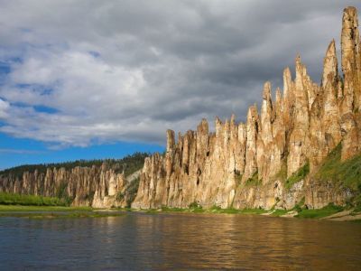В Якутии планируют обустроить природный парк «Синские столбы»
