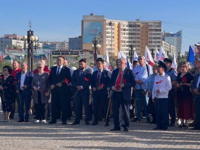 Активисты «Единой России» приняли участие в акции «Свеча памяти» в Якутске