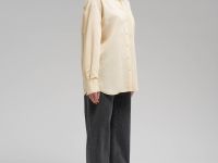 Рубашка объемного кроя в полоску