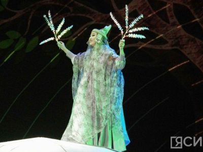 Спектакль по Олонхо деда Айсена Николаева впервые показали в Якутске