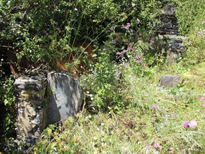 Стела надмогильная