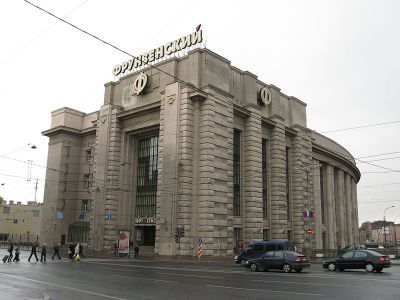Здание Фрунзенского универмага