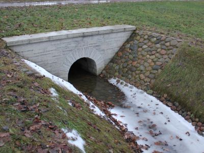 Кирпичные трубы (три)