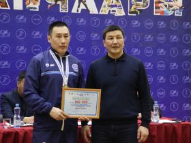 По сто тысяч рублей вручили чемпионам России по мас-рестлингу