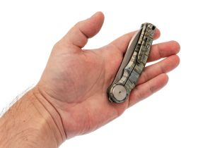 Складной нож Dr.Tech D9618C, сталь M390, рукоять титан, камуфляж