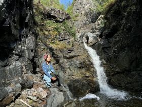 «В горах Семи Хребтов. Водопады хребта Сэттэ Дабан»