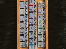 Набор акварели Super Vision 24 цв в кюветах, расширенная палитра, деревенный кейс на магните