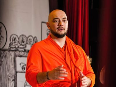 Билеты на Однажды на Урале (МТС Live Холл (ex. Юпитер)) / Театр | Афиша | ИнфоТаймс