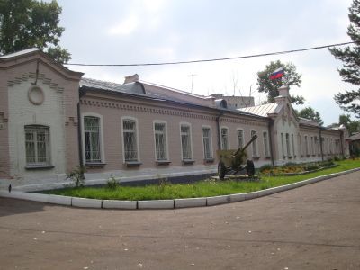 Казарма 1-й Уссурийской казачьей сотни (2 здания)