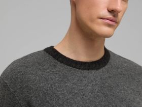 Джемпер полуприлегающего силуэта