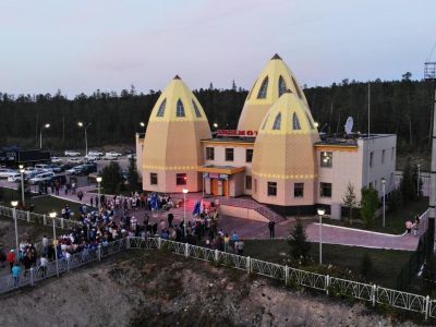Первый пассажирский поезд до Нижнего Бестяха совершил промежуточную остановку