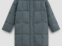 Пальто утепленное с капюшоном