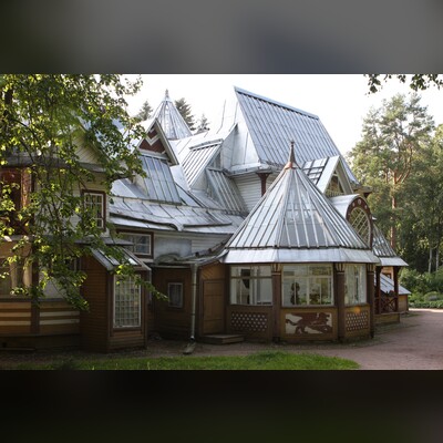 «Обитель богов и шкатулка Пандоры» в прогулке по Репино