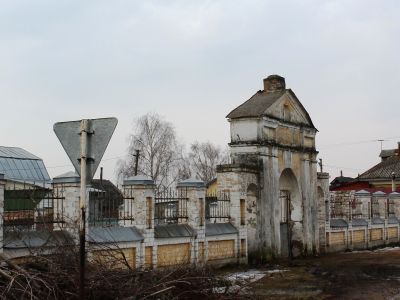 Ограда с воротами