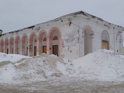 Два корпуса торговых рядов