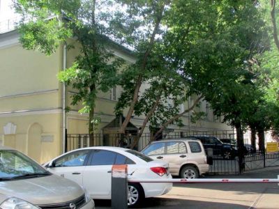 Городская усадьба, XVIII в. - XIX в. - Служебный корпус, 1812-1816 гг., 1830-е - 1840-е гг., 1869 г.