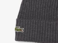 Шерстяная шапка Lacoste унисекс в рубчик