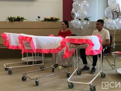 Лея, Мила и Юна. В Якутске выписали первую в 2024 году тройню