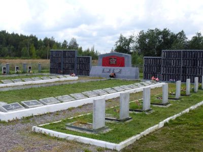 Братская могила советских воинов, погибших в годы Великой Отечественной войны