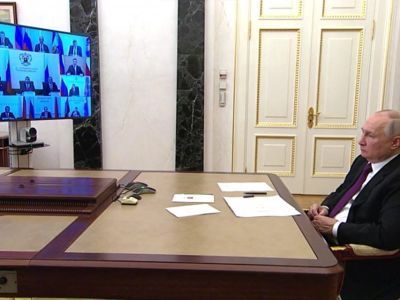 Айсен Николаев принял участие во встрече Владимира Путина с главами регионов страны