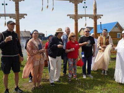 «Северный десант» побывал в 12 населенных пунктах Якутии и Иркутской области