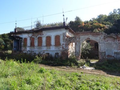 Дом А.Ф. Сергеева с каменными воротами