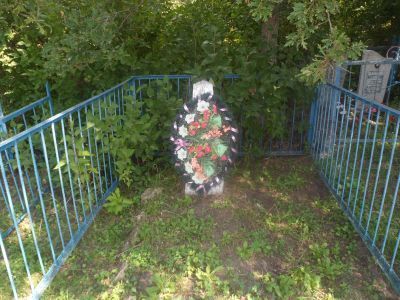 Могила мл. лейтенанта Степанова Ю.Н.