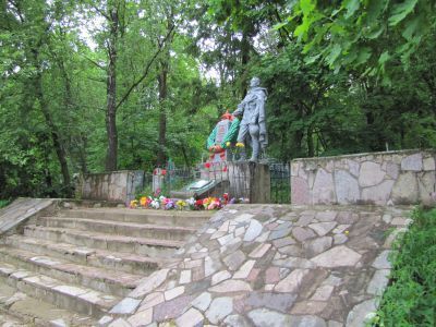 Братская могила 500 советских военнопленных, погибших в фашистском концлагере в 1942 году