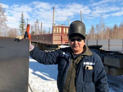 Электросварщик Верхневилюйского ЖКХ: Мой девиз по жизни – только вперед!
