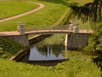 Мост Чугунный у Храма дружбы