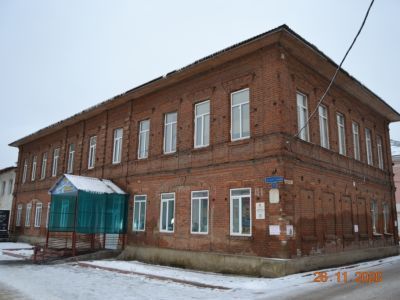 Здание суда и пожарного депо