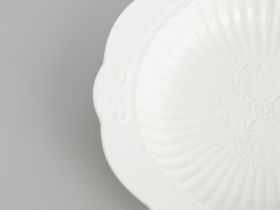 Тарелка Emboss White II