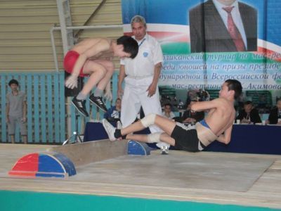 Дерзкие дебютанты на помосте Сунтара. Победитель абсолютного первенства уехал на мотоцикле