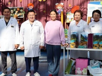 Волонтеры АЭБ подарили детям праздник перед Днем знаний