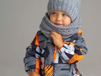 Комплект вязаный для мальчика: шапка, снуд