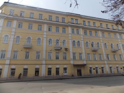 Здание бывшего технического железнодорожного училища (ныне – техникум железнодорожного транспорта), одного из старейших учебных заведений отрасли, где учился П.И. Паршин – впоследствии  кандидат в члены ЦК КПСС, нарком минометного  вооружения СССР, минист