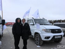 В Якутске на Комсомольской площади представили технику на газомоторном топливе