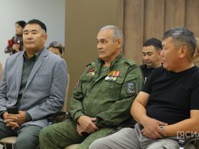 Якутянам вручили нагрудные знаки союза добровольцев Донбасса