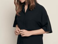 Блузка свободного кроя с коротким рукавом