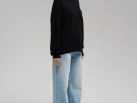 Легкий базовый джемпер свободного кроя