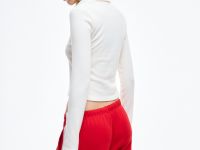 Молочный трикотажный лонгслив-поло с отложным воротником Глория Джинс