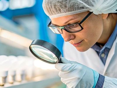 Производители и импортеры лампочек снимают товары с продажи и меняют поставщиков после исследования Роскачества