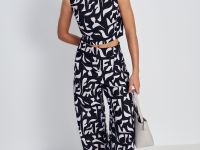 Топ с принтом укороченный