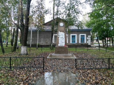 Обелиск в память погибших в годы гражданской войны 1918-1922 гг.