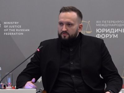 В 2025 году число копий фейков в России снизилось на 42%