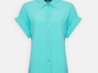 Блузка с коротким рукавом и отложным воротником