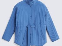 Утепленная куртка на кулиске с воротником-стойкой