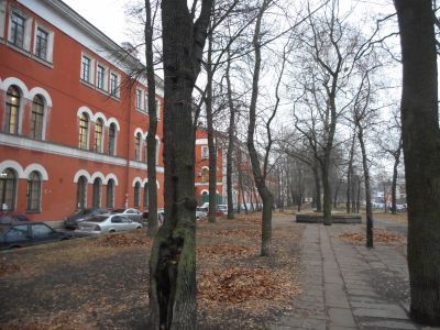 Палисадники у лафетной мастерской (три)